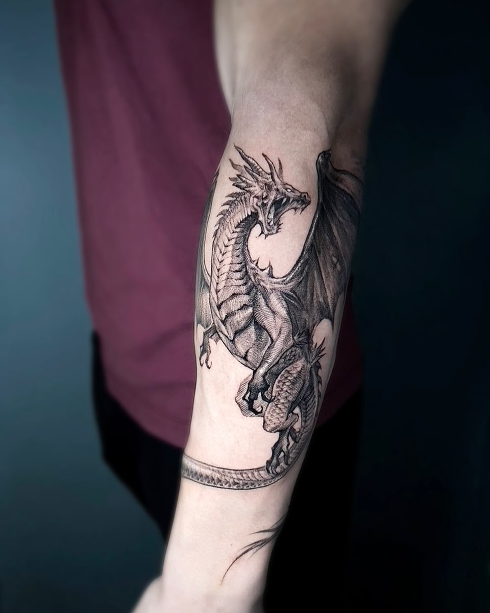 30. Realistic dragon tattoo design