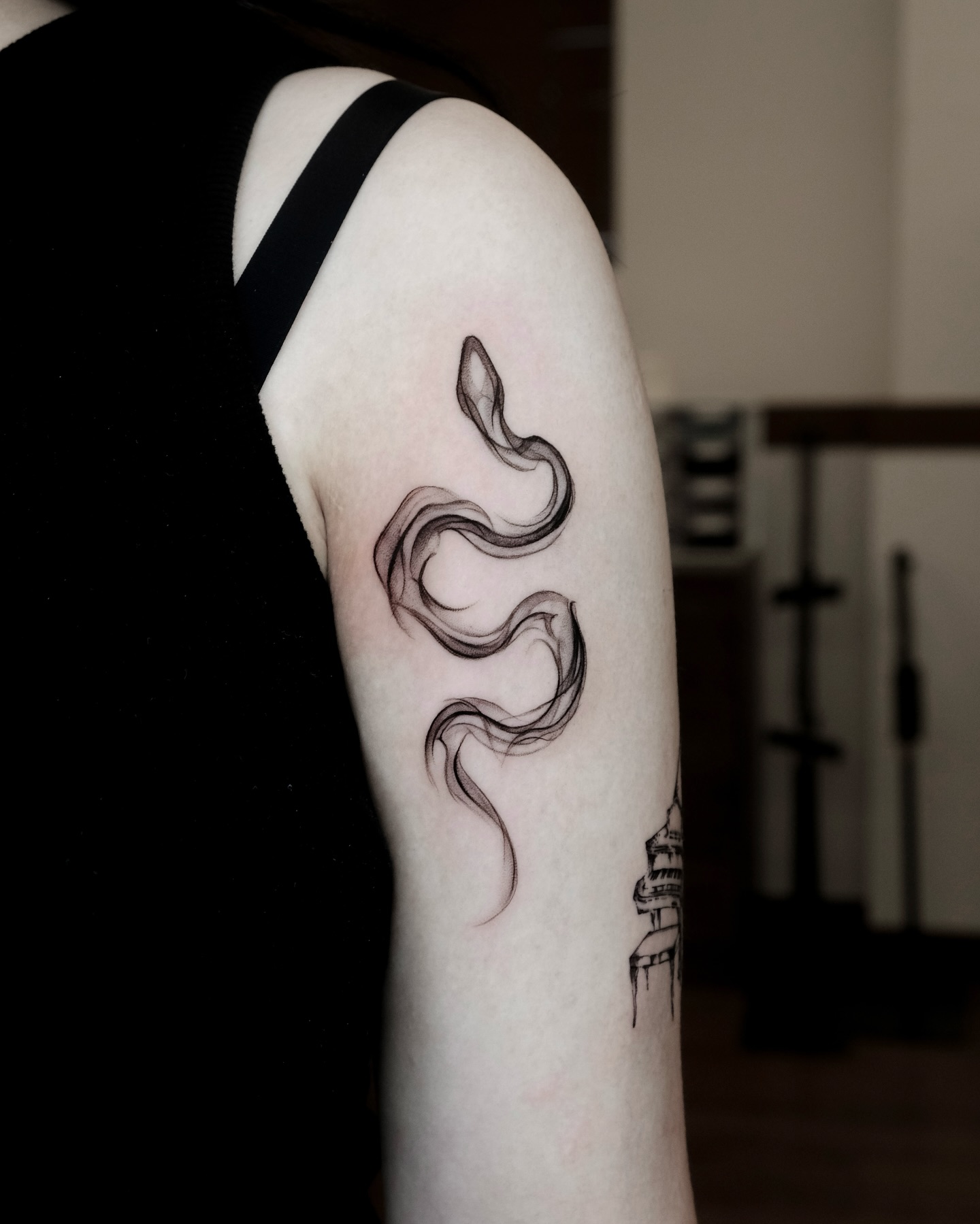 5. Whispers Of Serpentine Elegance